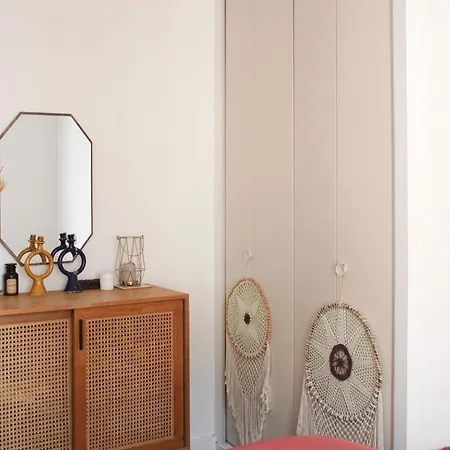 Apartment Charming Parisian T2 With Rooftop View *