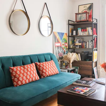 Charming Parisian T2 With Rooftop View Paris