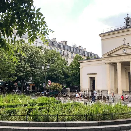 Charming Parisian T2 With Rooftop View Appartamento Parigi